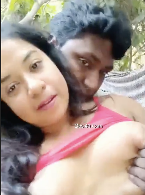 black guy enjoys doodh jesi ladki ka doodh